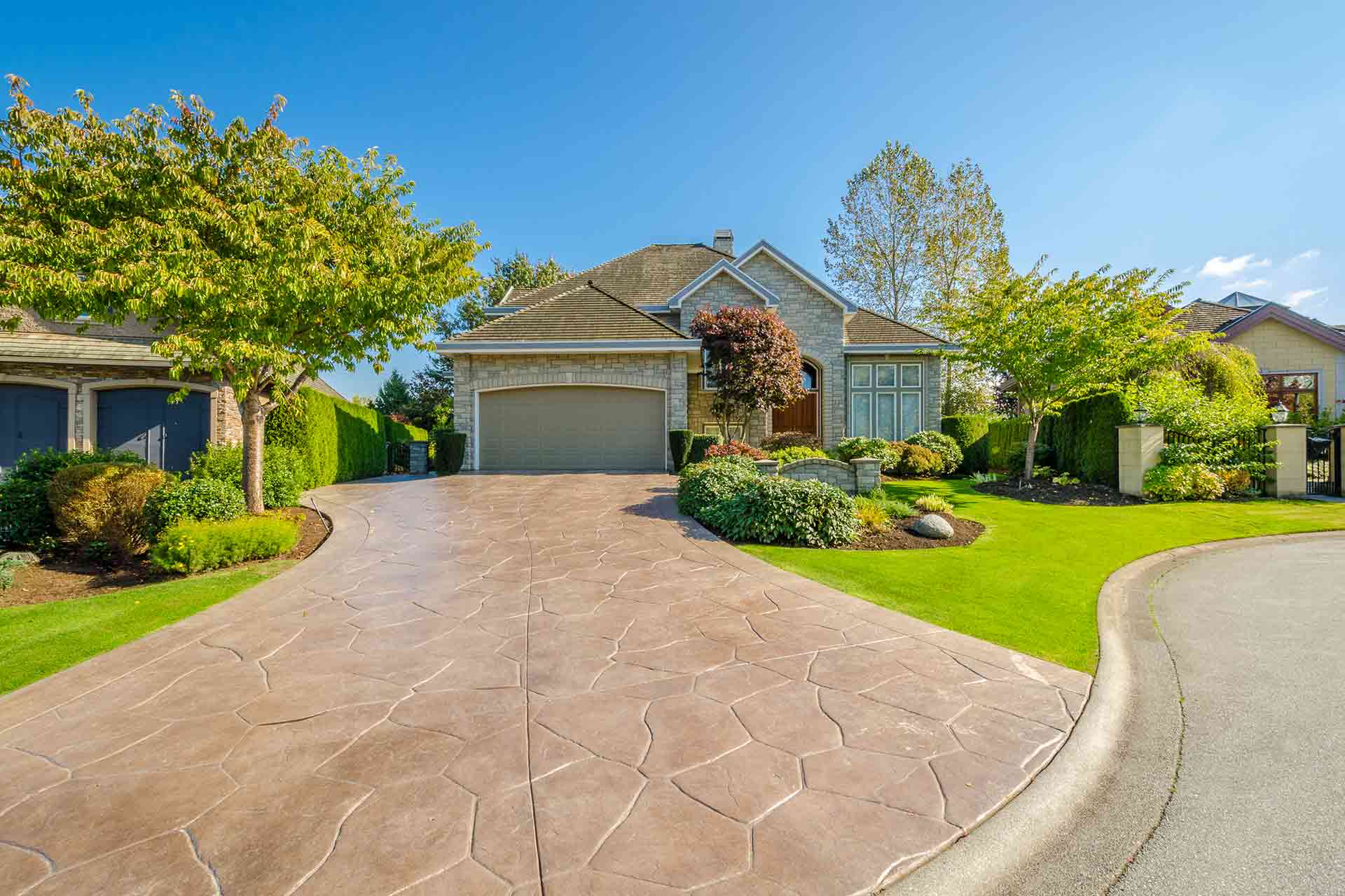 How much value does a driveway add to a house?