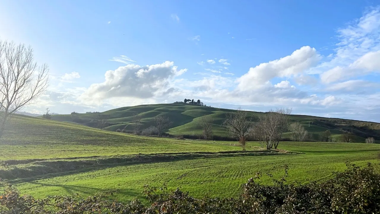 tuscany-gravel-bike-tour-cyclinghero-beautiful-hills
