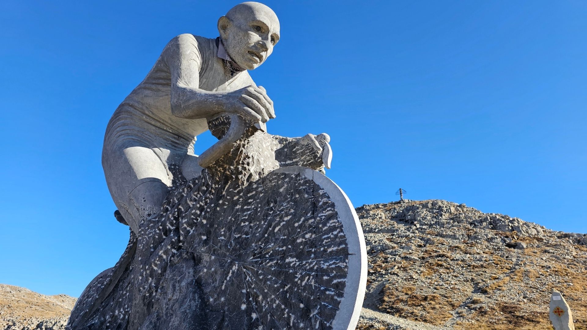 pantani-monument-fauniera