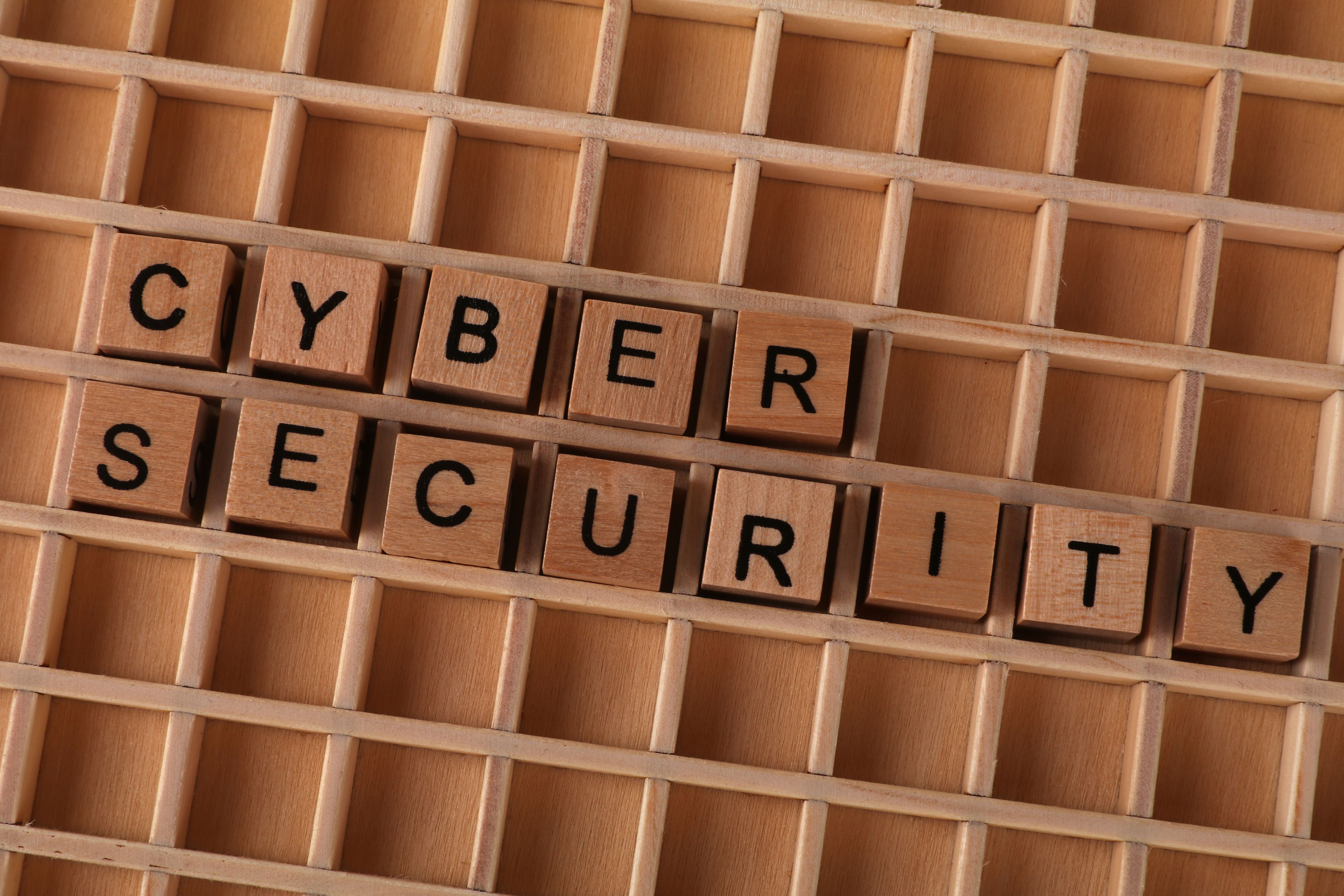 Cyber-Versicherung: Pflicht für KMU, Selbstständige und Ärzte