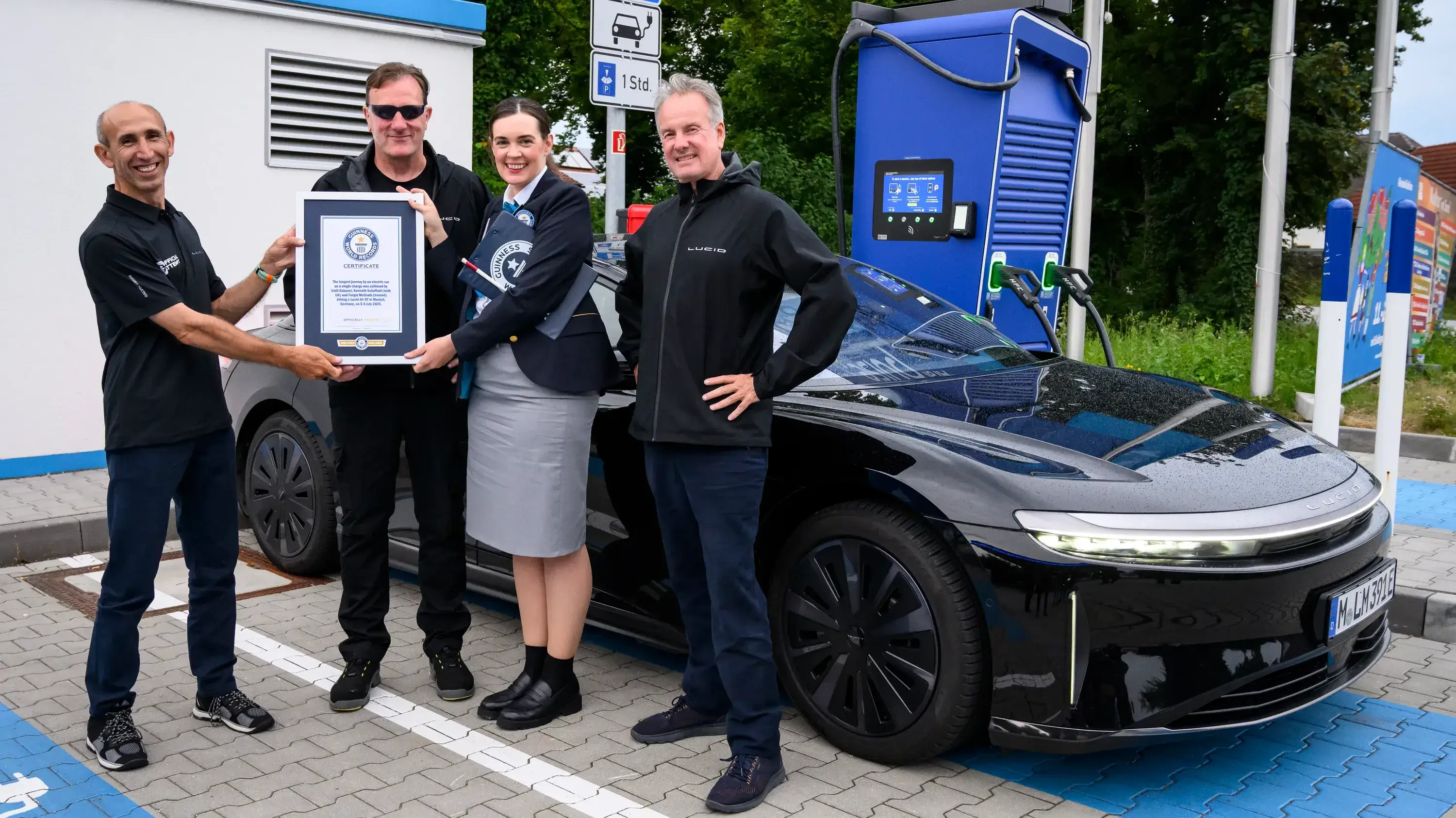 GUINNESS WORLD RECORDS™ title won by Lucid for the longest journey by an electric car on a single charge
Lucid Air Grand Touring drives 1,205 kilometers between St. Moritz and Munich without a single charging stop
