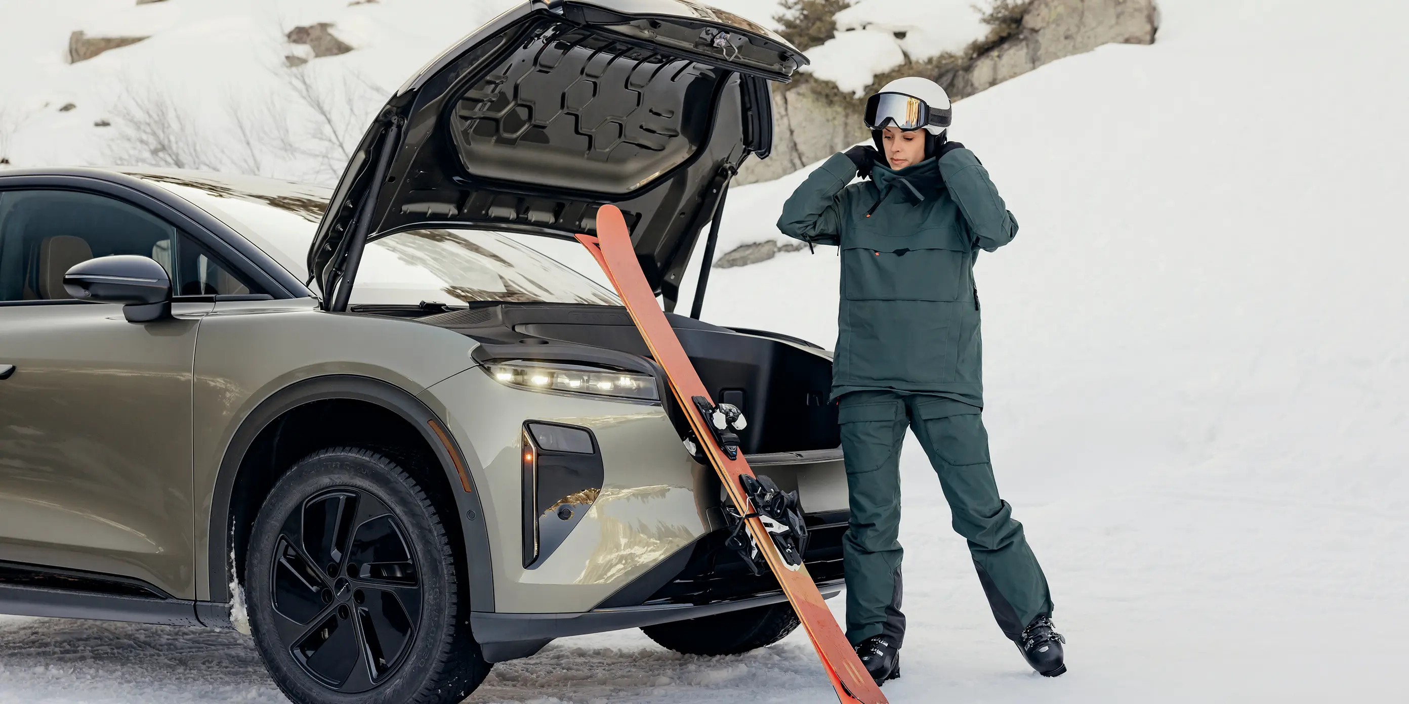 Lucid Gravity en carretera