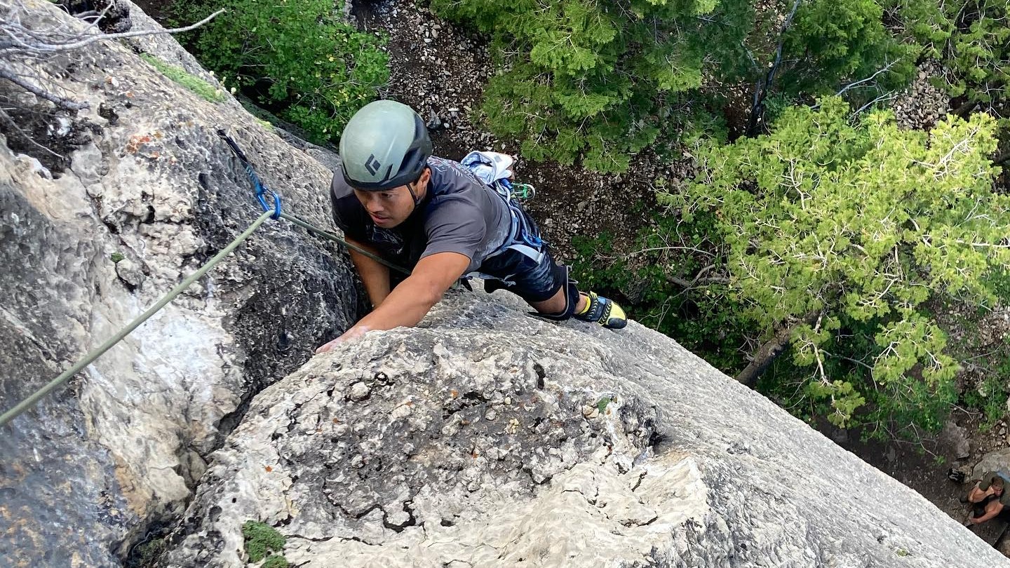 Full Day Climbing Adventure Book Tours Activities at Peek