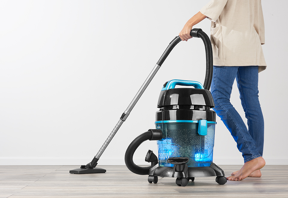 Water Filtration Vacuum Cleaner SharperImage