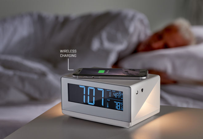  The Sharper Image Radio-reloj despertador, con sonidos  relajantes para dormir. : Salud y Hogar