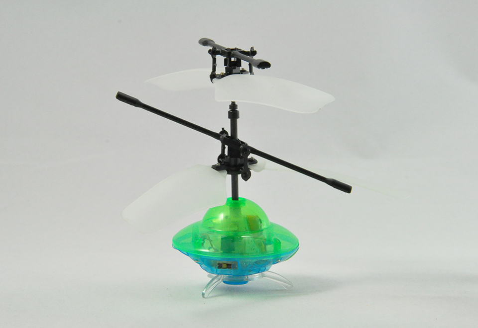 Remote Control Flying Saucer SharperImage