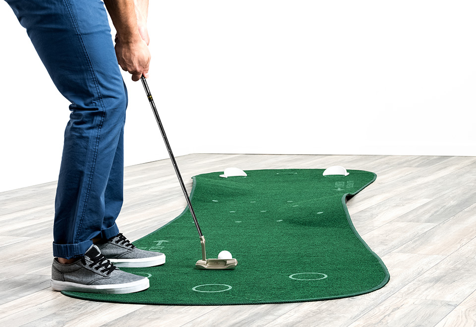 Sharper Image Indoor Golf Putting Green Mat with Practice Putting shops Cup