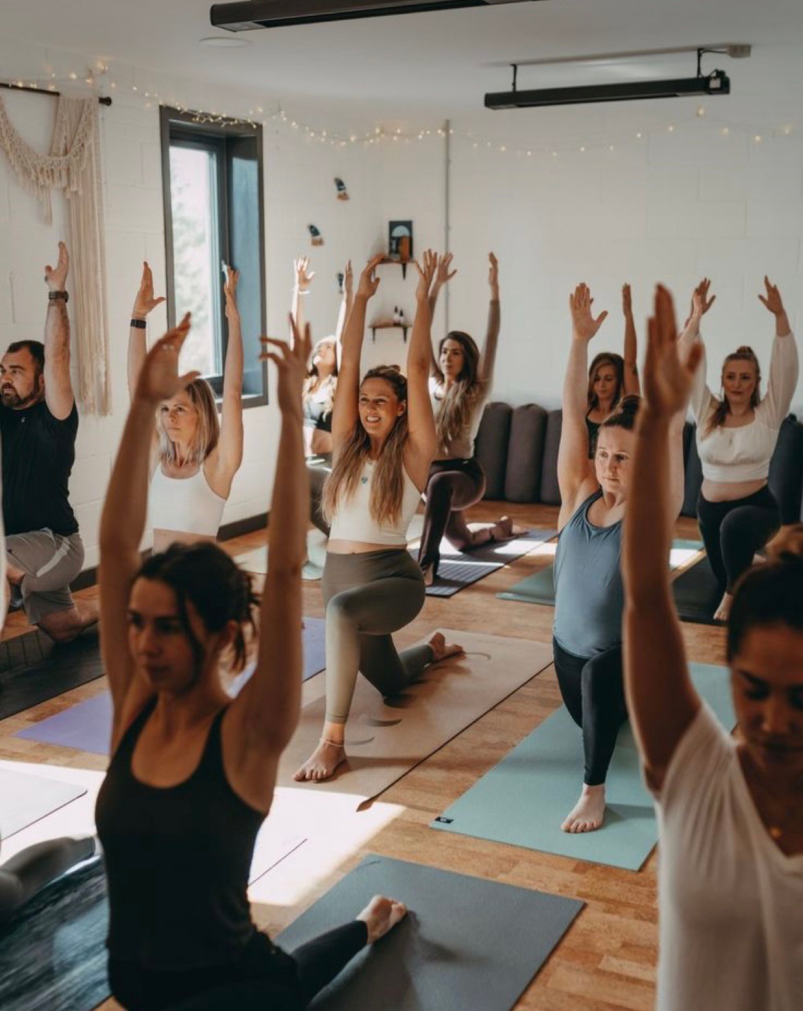 Tribu Yoga vs Fitune: ¿Cuál es el software ideal para tu Escuela de Yoga?