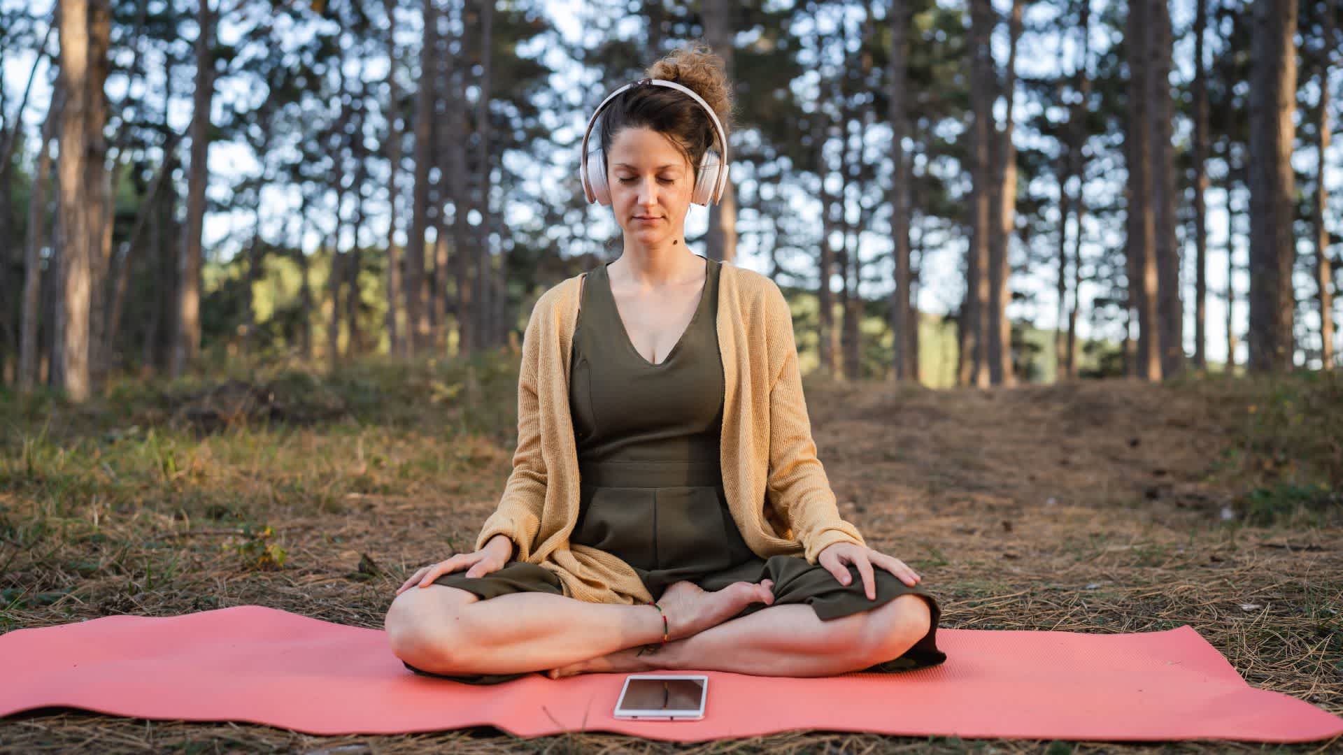 Cómo Grabar y Vender tu Curso de Meditación o Yoga Nidra 
