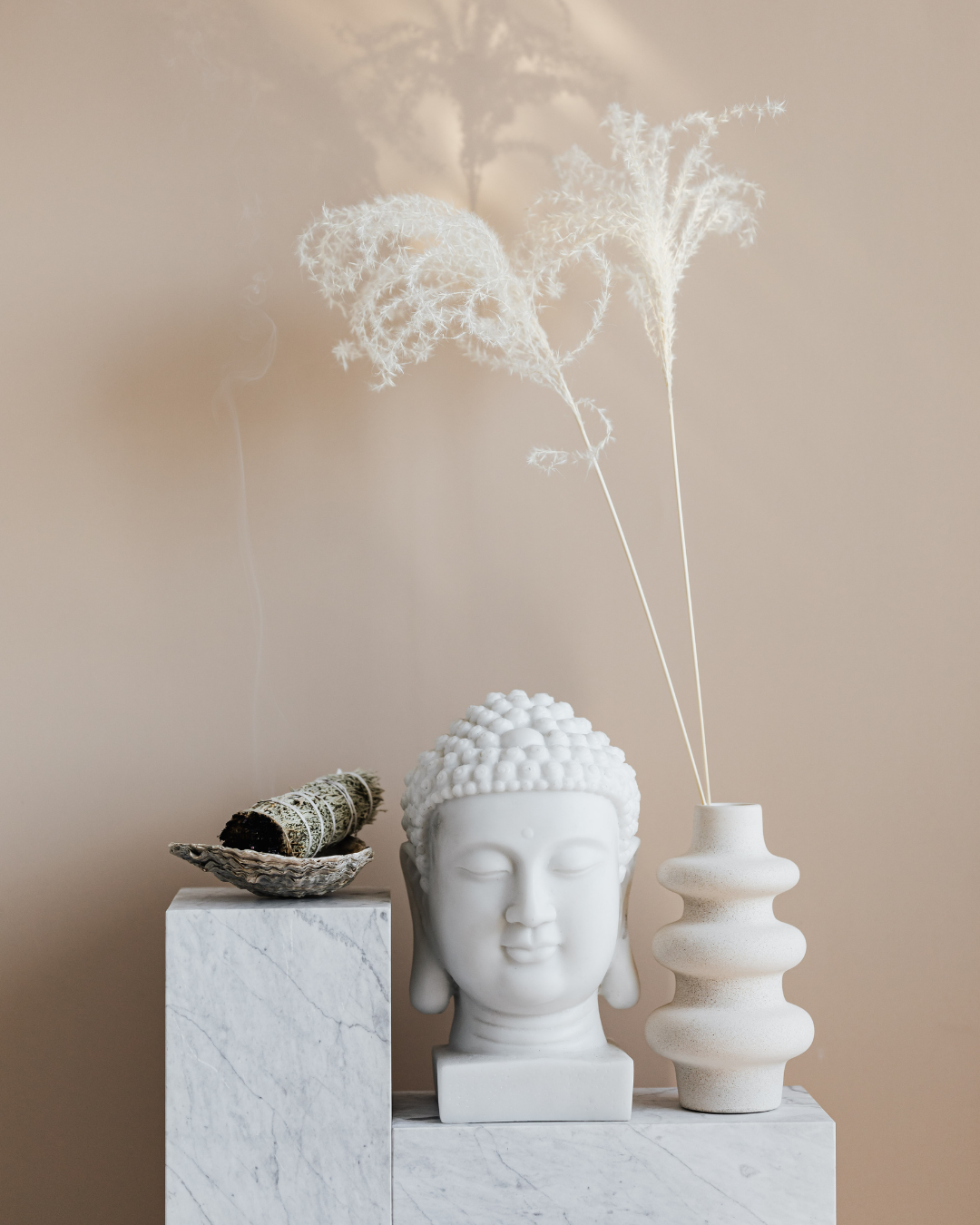 Ejemplos de apropiación cultural del Yoga y recomendaciones para evitarla.