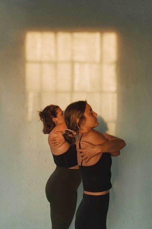 Mujeres haciendo Yoga