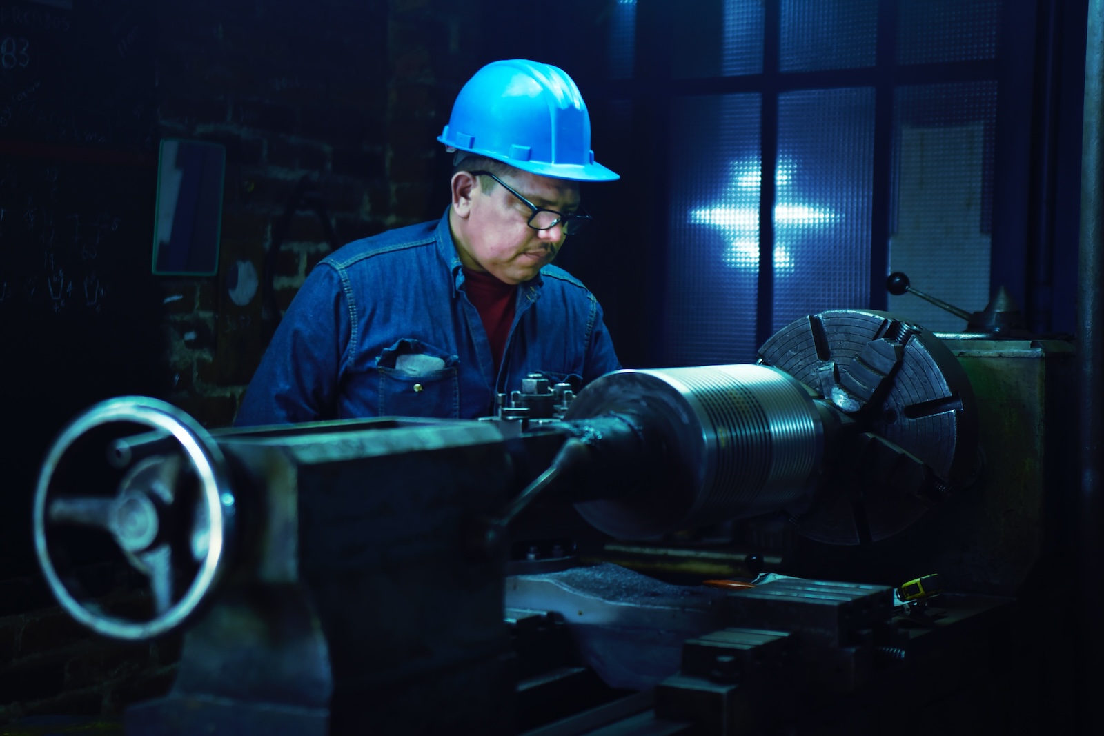 4 trends for AI in manufacturing for 2024
