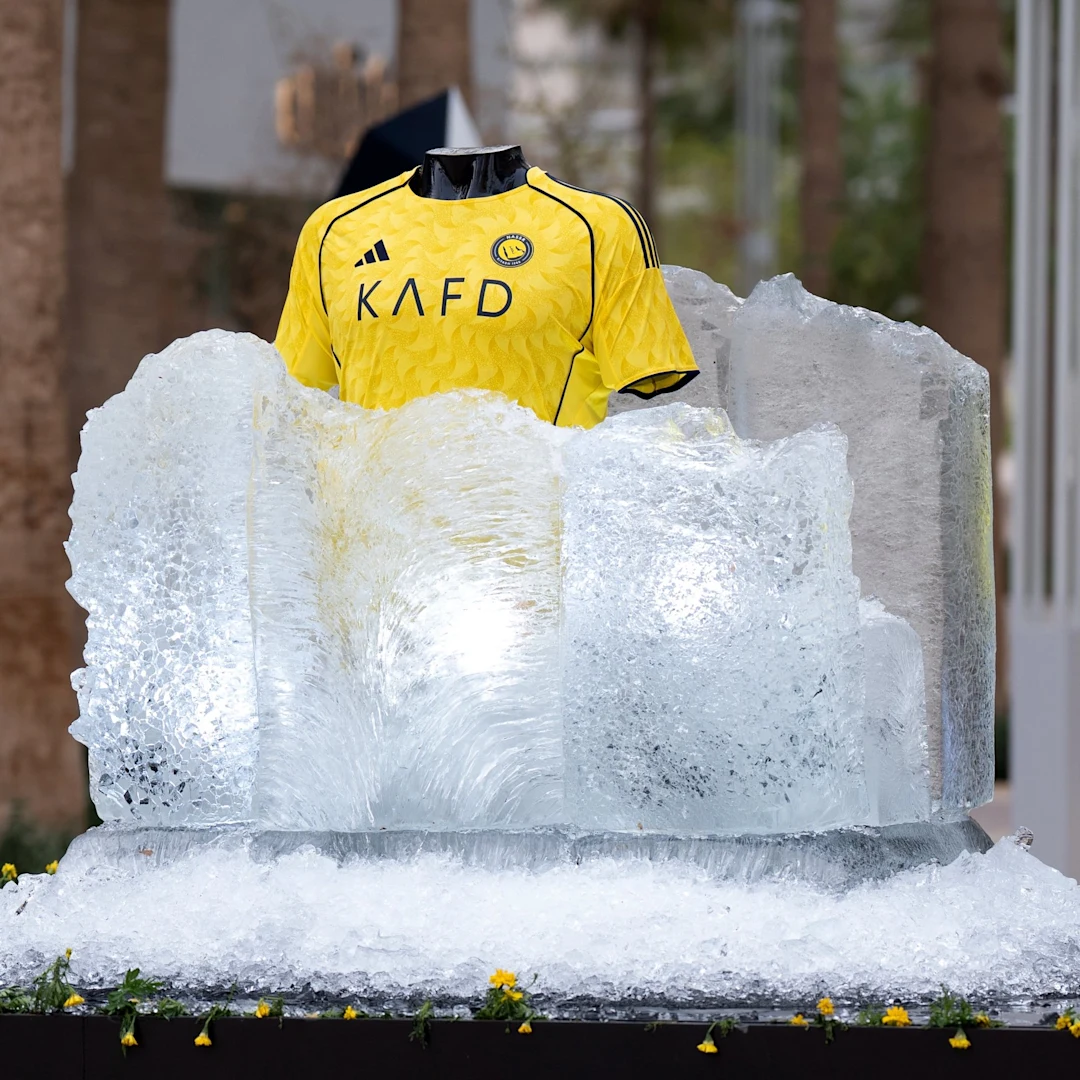 كيف تحولت «الشمس» إلى أداة دعائية للنصر؟