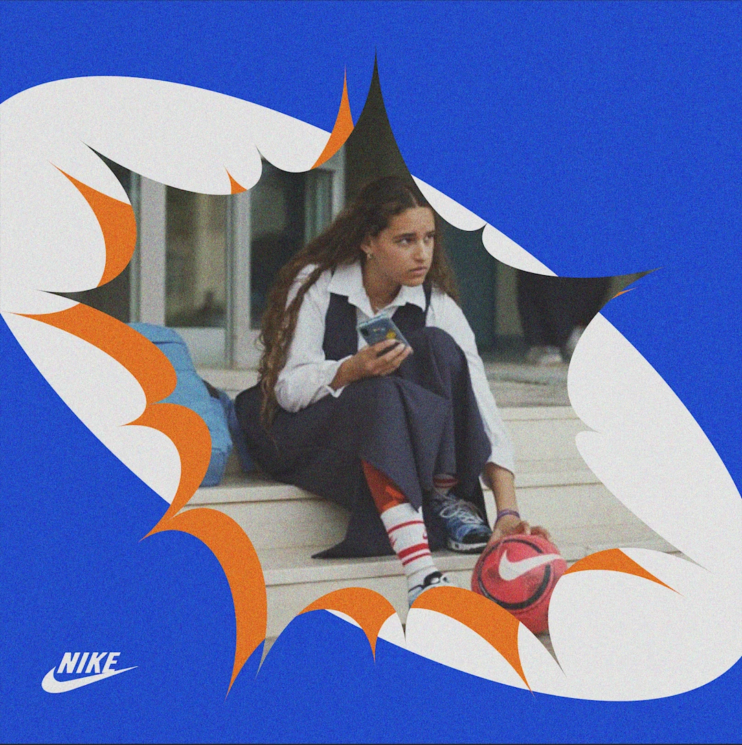 شخصية مشهورة تكتب إعلان شركة (نايكي) بنسخته السعودية.. من هي؟