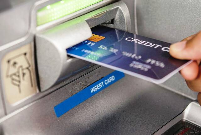 Man accused of racking up $26K on credit cards he got using info from Fawn neighbor who cosigned car loan