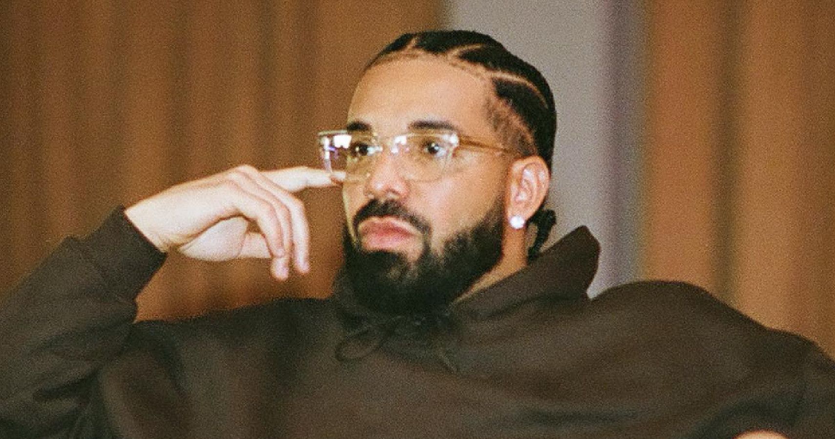 Drake’s Credit Card Embarrassingly Declined While Trying To Tip A Foot Massage