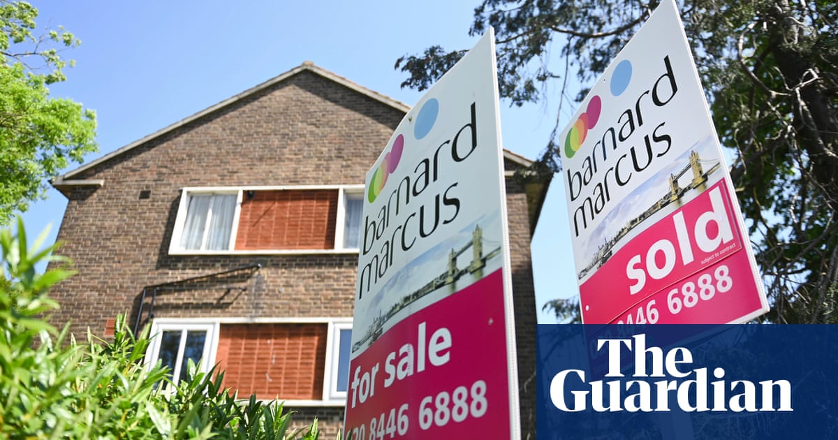 UK banks pull hundreds more home loan deals as fixed mortgage rates rise