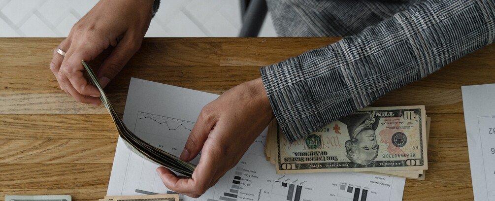 Personal Finance in Your 20s: Your Money, Your Future - Tips and Tricks for Success