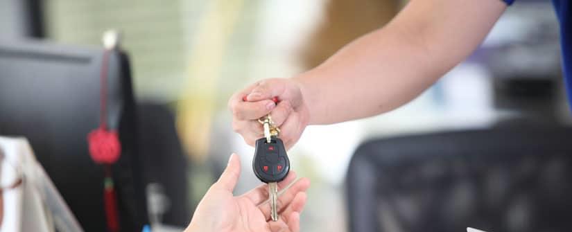 What Happens to Car Insurance When You Sell a Car? (2023 Guide)