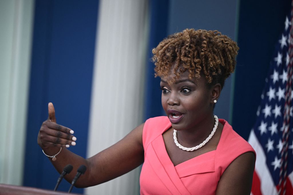 White House Press Sec Mocked After Claim About Americans' Personal Finances