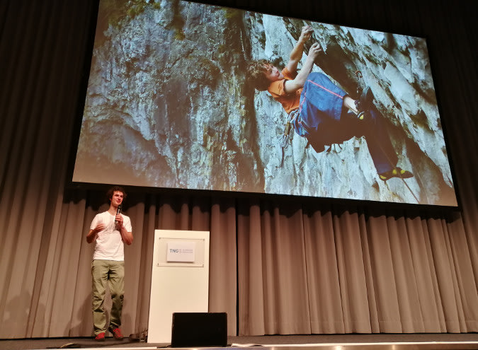 Adam Ondra, erster Sportkletterer, der sowohl die Boulder-Weltmeisterschaft als auch die Lead-Weltmeisterschaft gewonnen hat