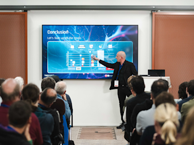 Video: AI hits different - Ein Musikalbum aus dem Maschinenraum