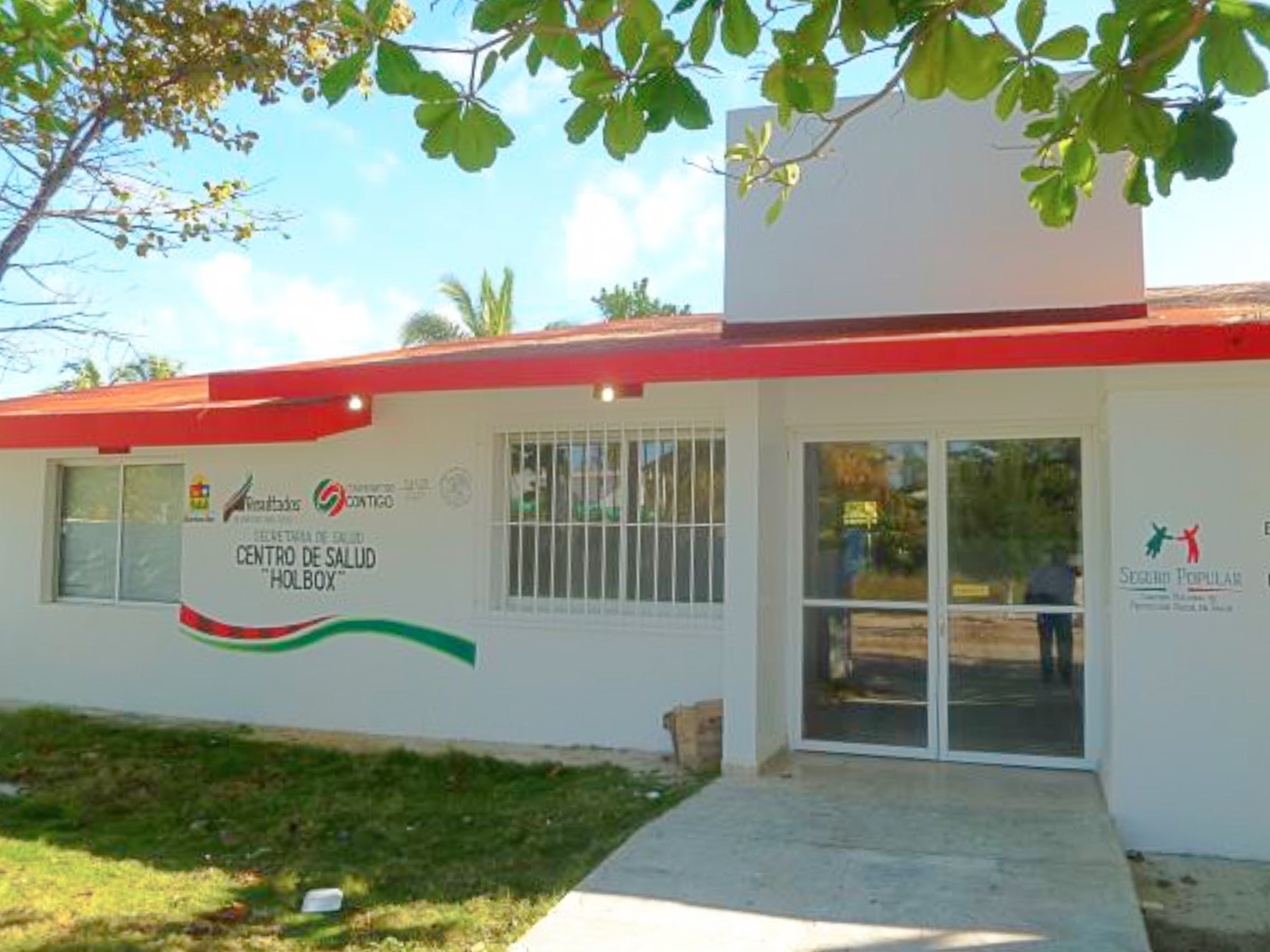 The Holbox medical center building