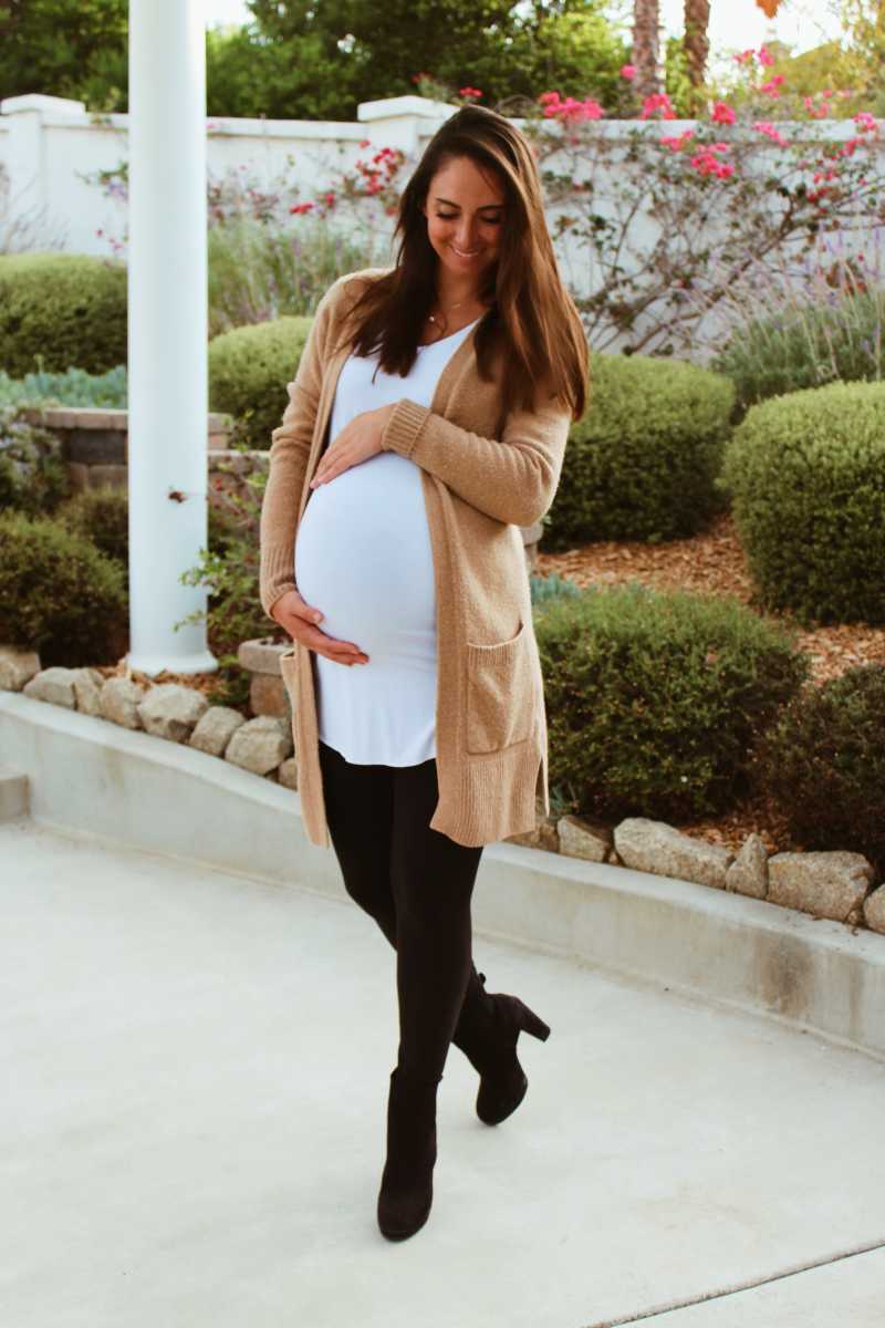 The Stylish Winter Maternity Outfits To Wear If You're Pregnant