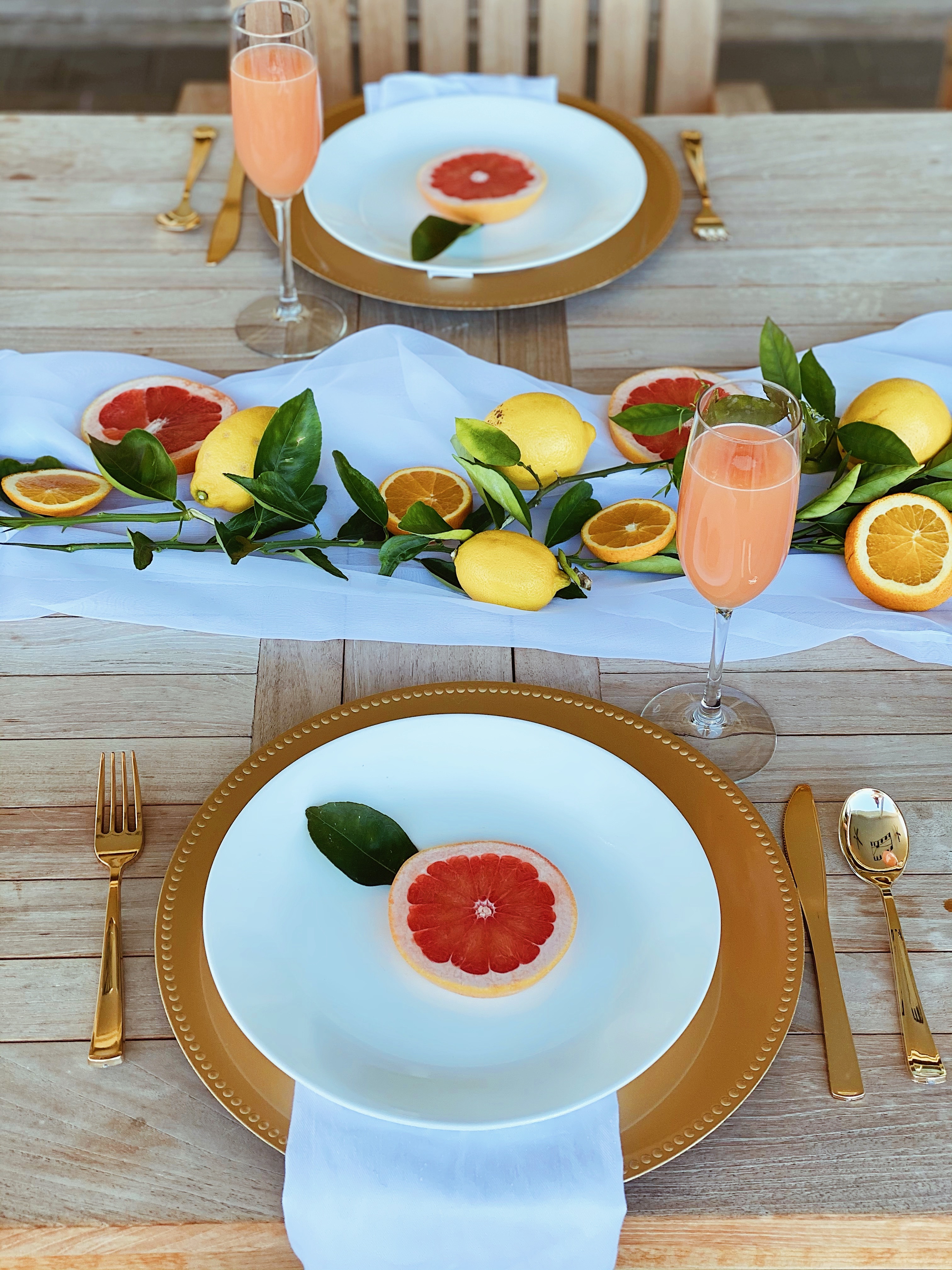 Chrissy Horton Horton Lane Summer Citrus Grapefruit Tablescape 4