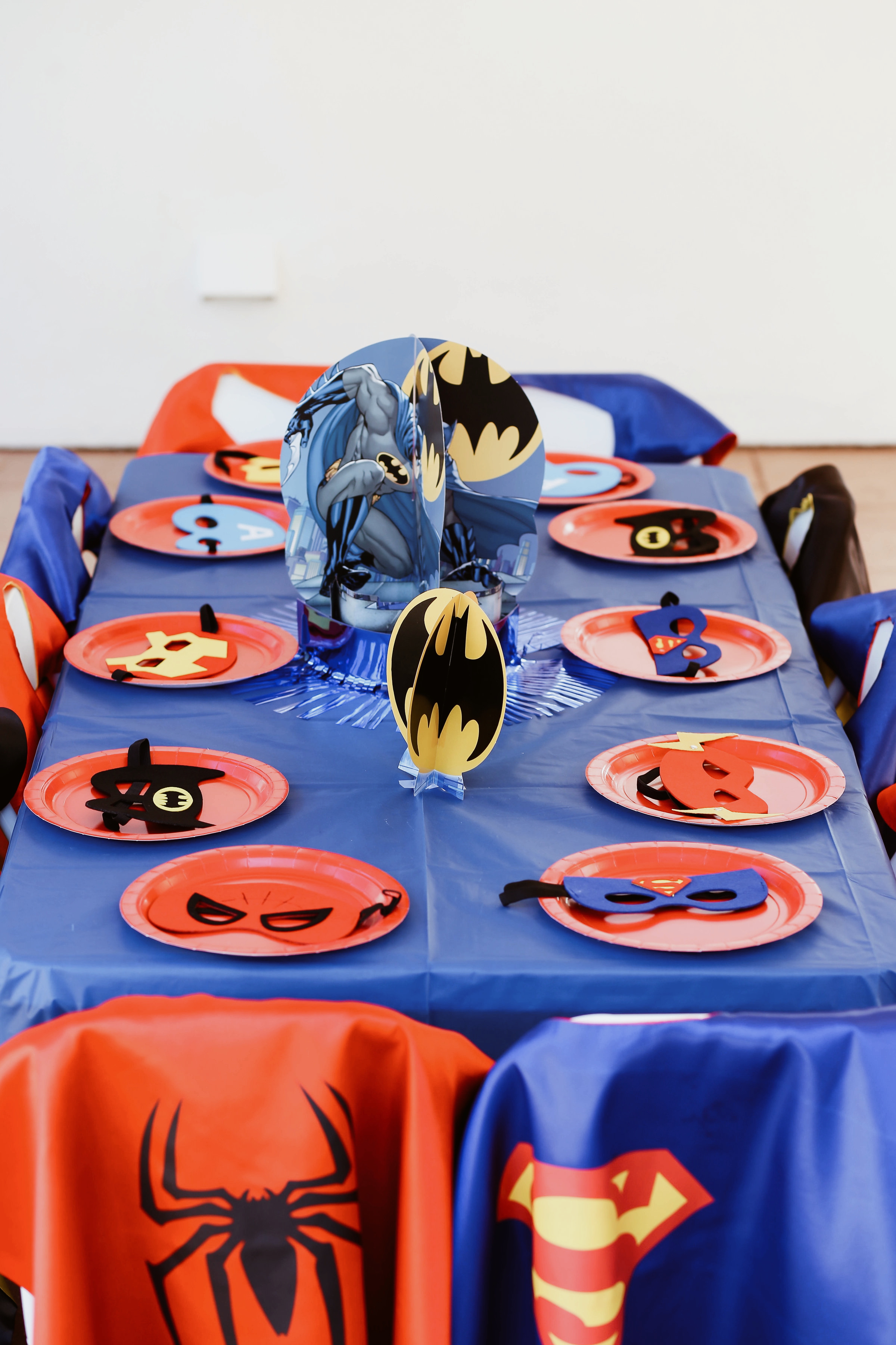 superhero table