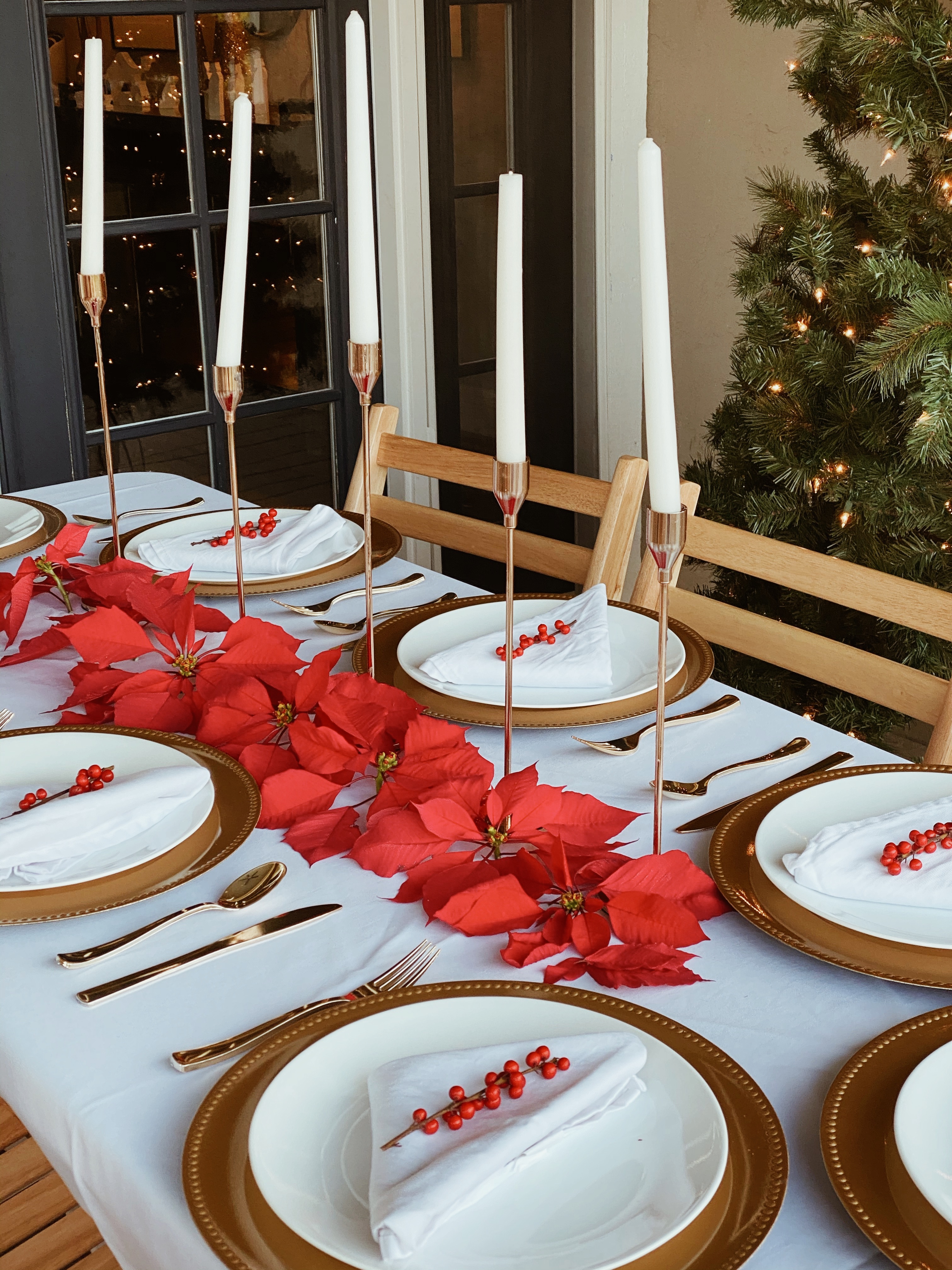 Holiday Decor-Christmas Tablescape last minute red and white traditional grocery store flowers