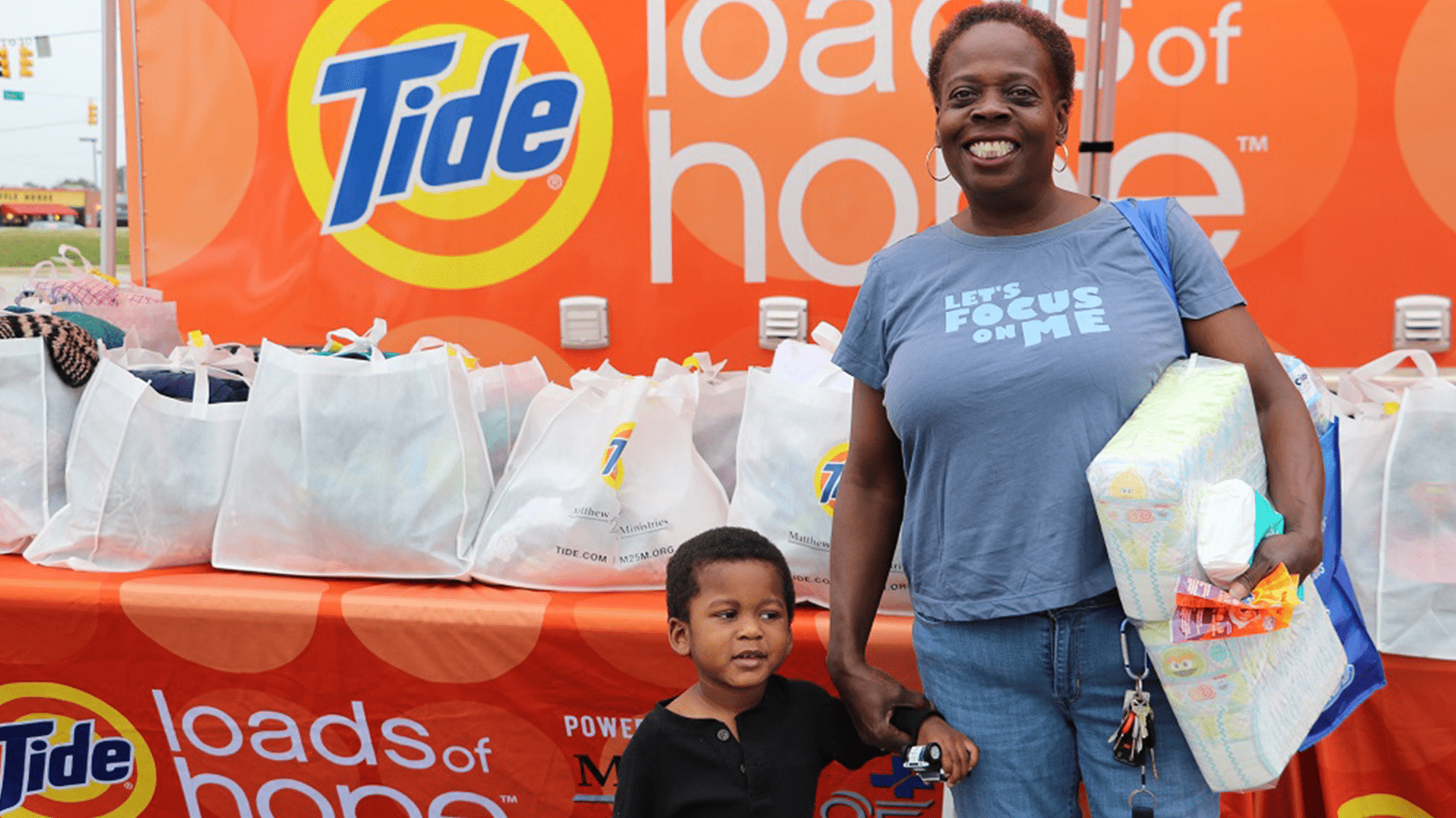 Hurricane hit crisis time Tide Loads Of Hope is helping to the needy people by donating clothes to local dry cleaners & cleaning detergents