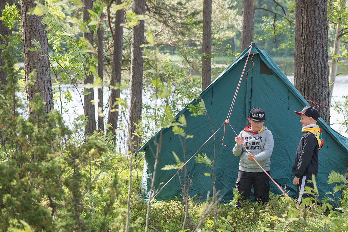 Kom med i scouterna