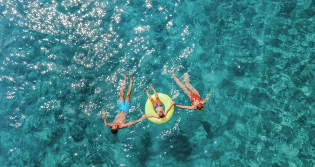 bahamas-vacation-with-kids-family-floating-ocean-relaxing