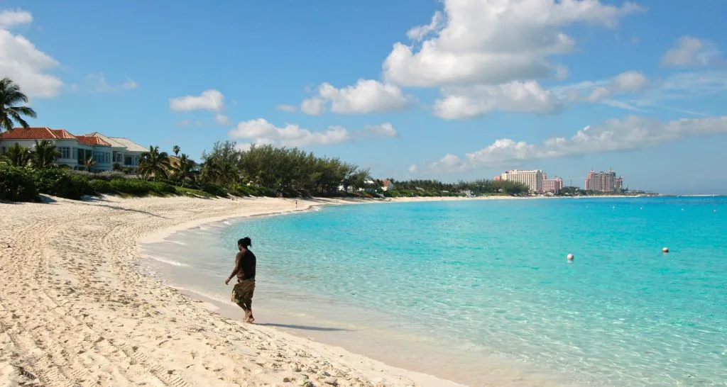 cable-beach-nassau-bahamas-wide-shoreline