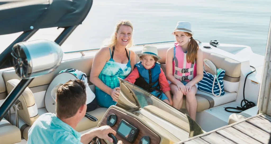 rose-island-family-boat-tour-bahamas