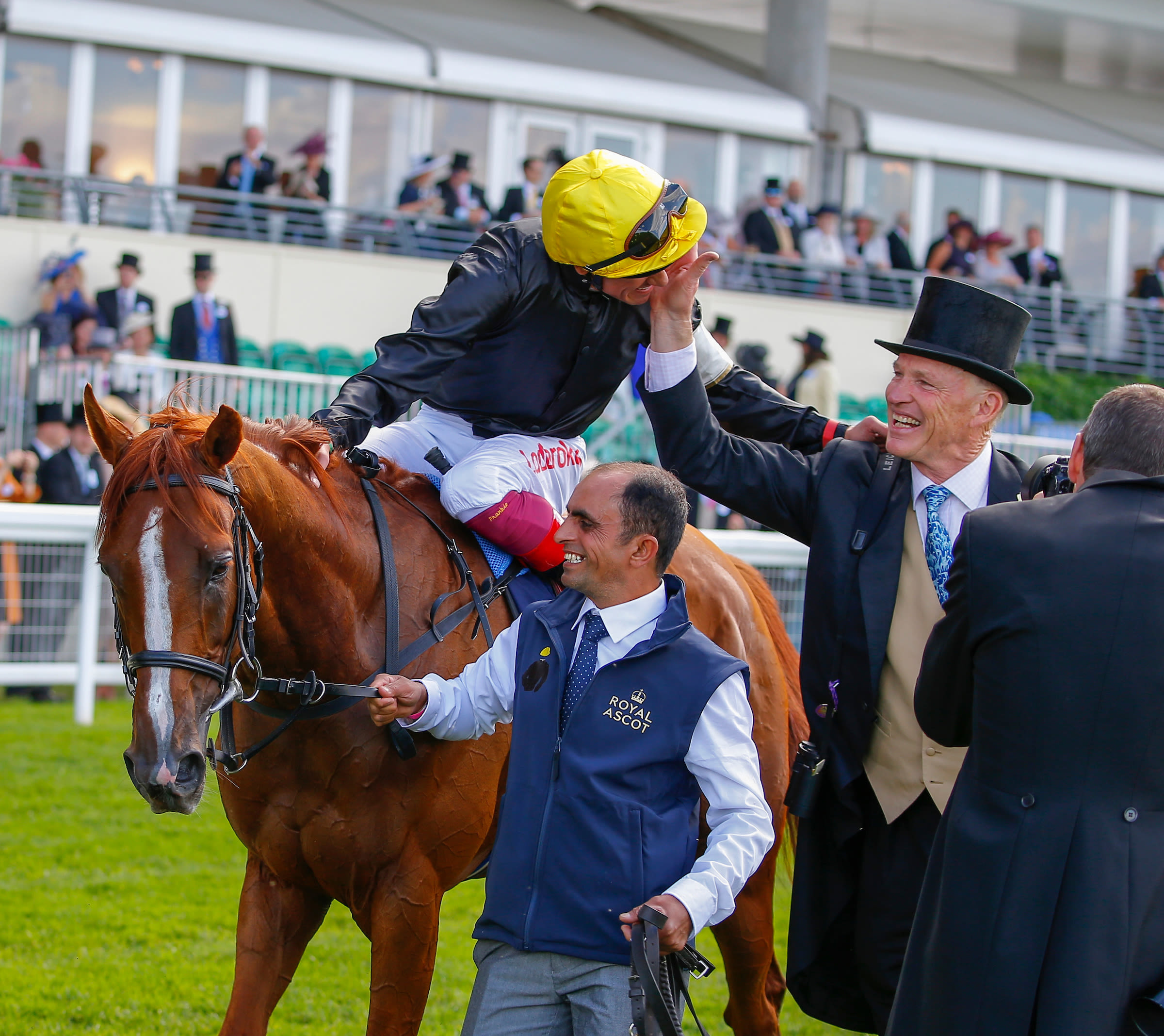  Happier days: Gosden and Dettori are all smiles after landing the Gold Cup with Stradivarius in 2018 (focusonracing.com)