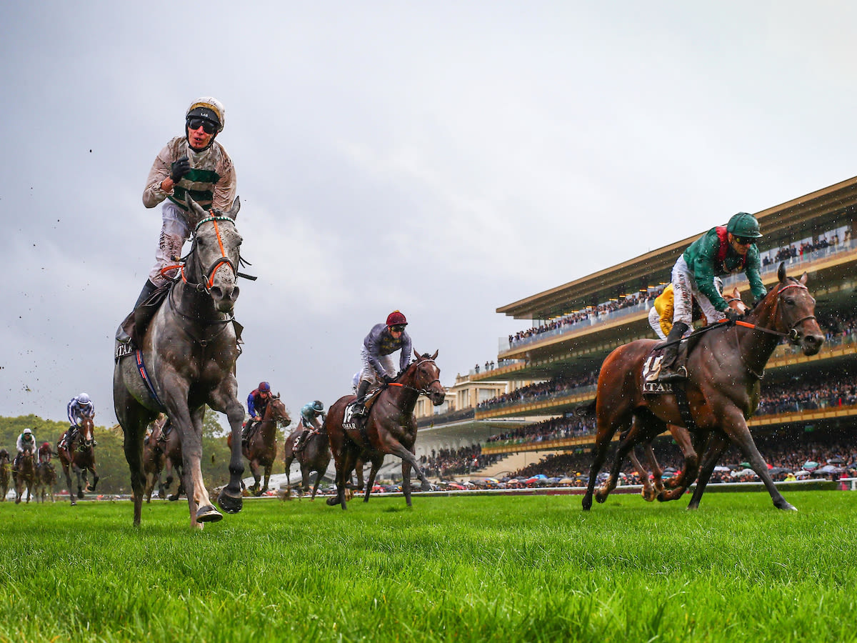     Morris celebrating Ark's glory aboard the Alpinista (Photo: Focusonracing)