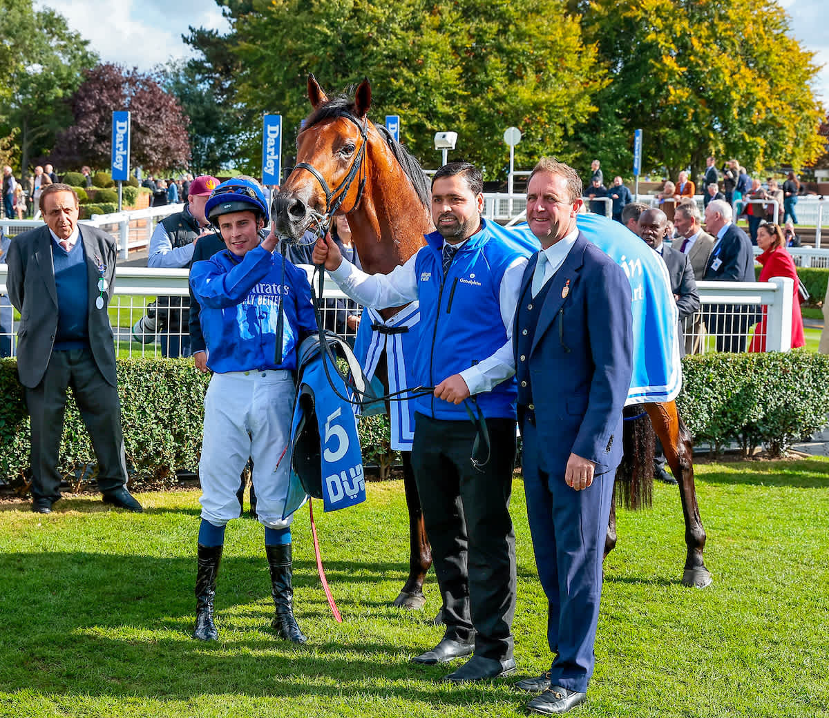 Flying Honours and Silver Knott on target for Godolphin team