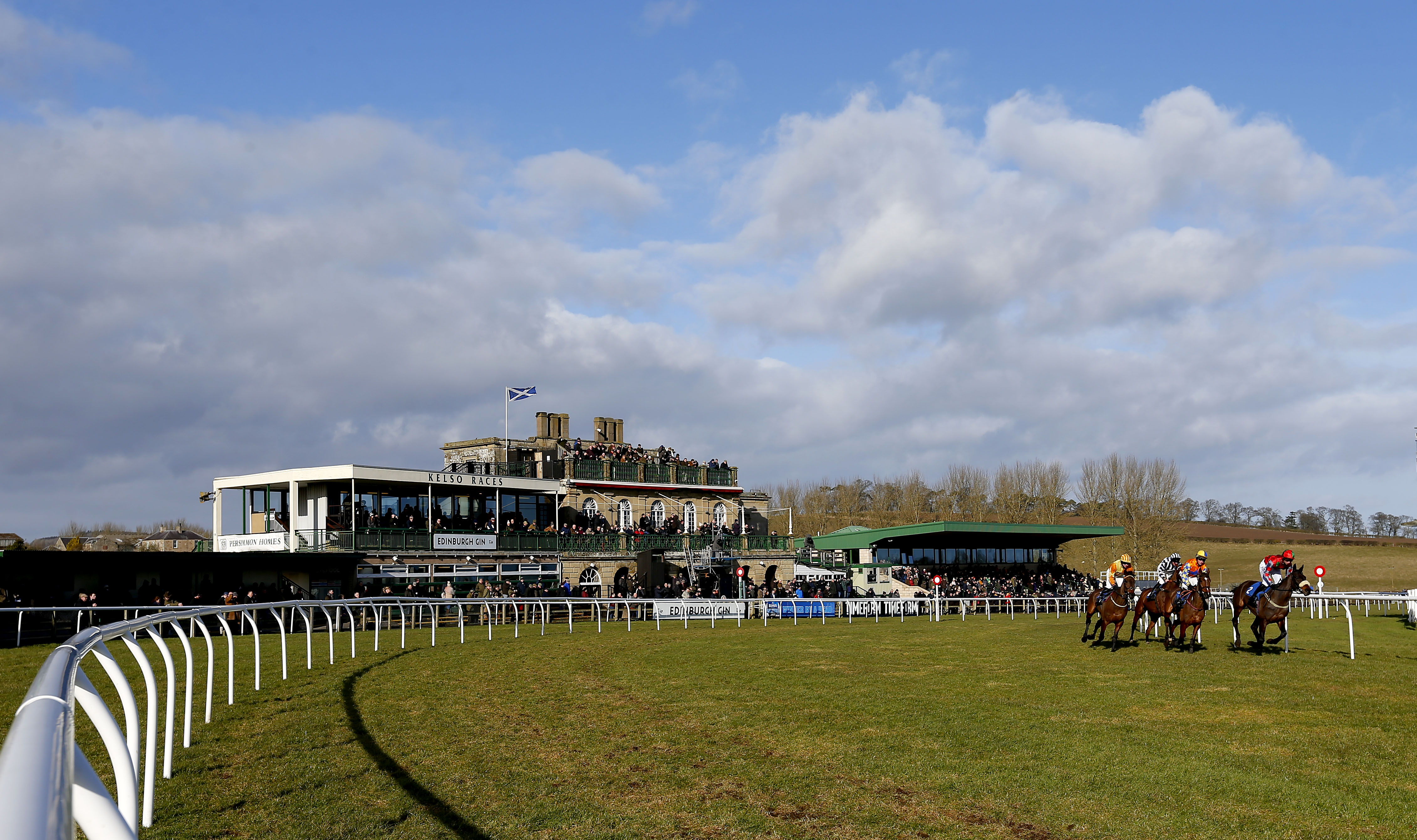 Kelso is the only racecourse to give the winning horses a bag of carrots (Focusonracing)