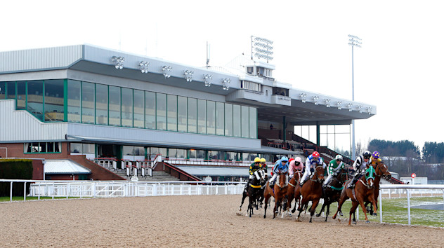 Wolverhampton Racecourse: Today's Results & Betting