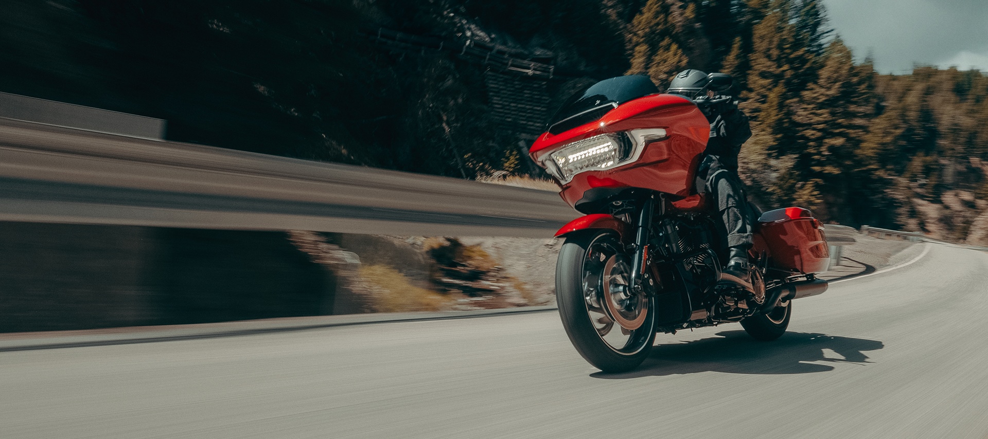 Road Glide on curve in road