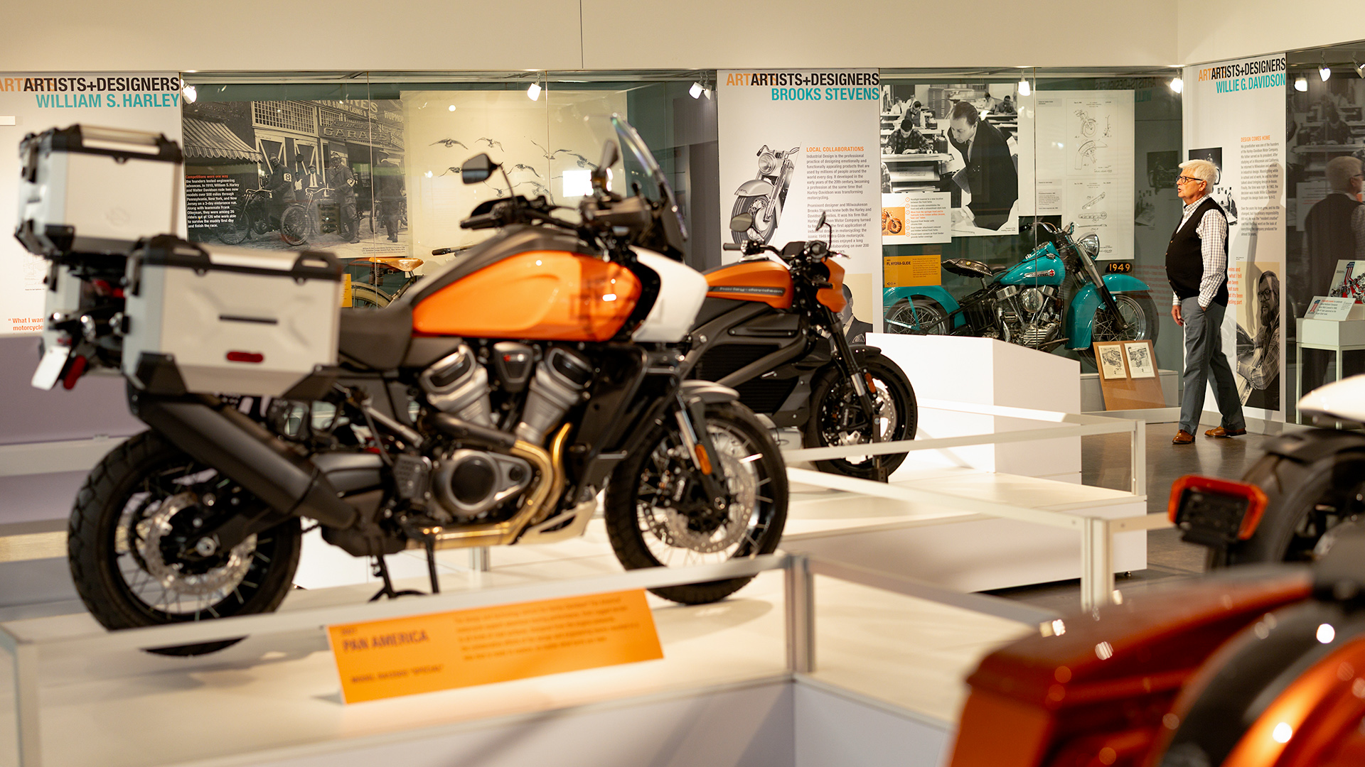 3.1.3_DesignLabExhibit_GallerySignleRowStyle_Card1_DesignLabExhibit