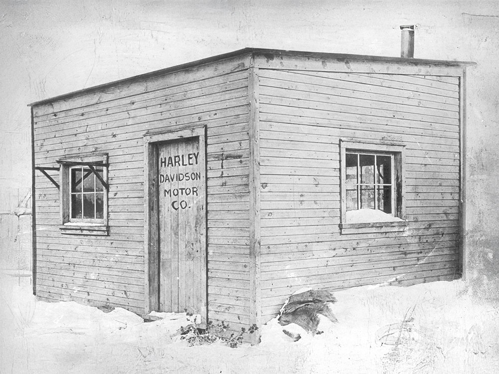 4.2.2_Story2_MediaGrid_Card2_TheShed