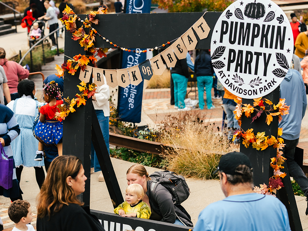 11.1.53_PumpkinParty_GalleryGrid_Card1_Event