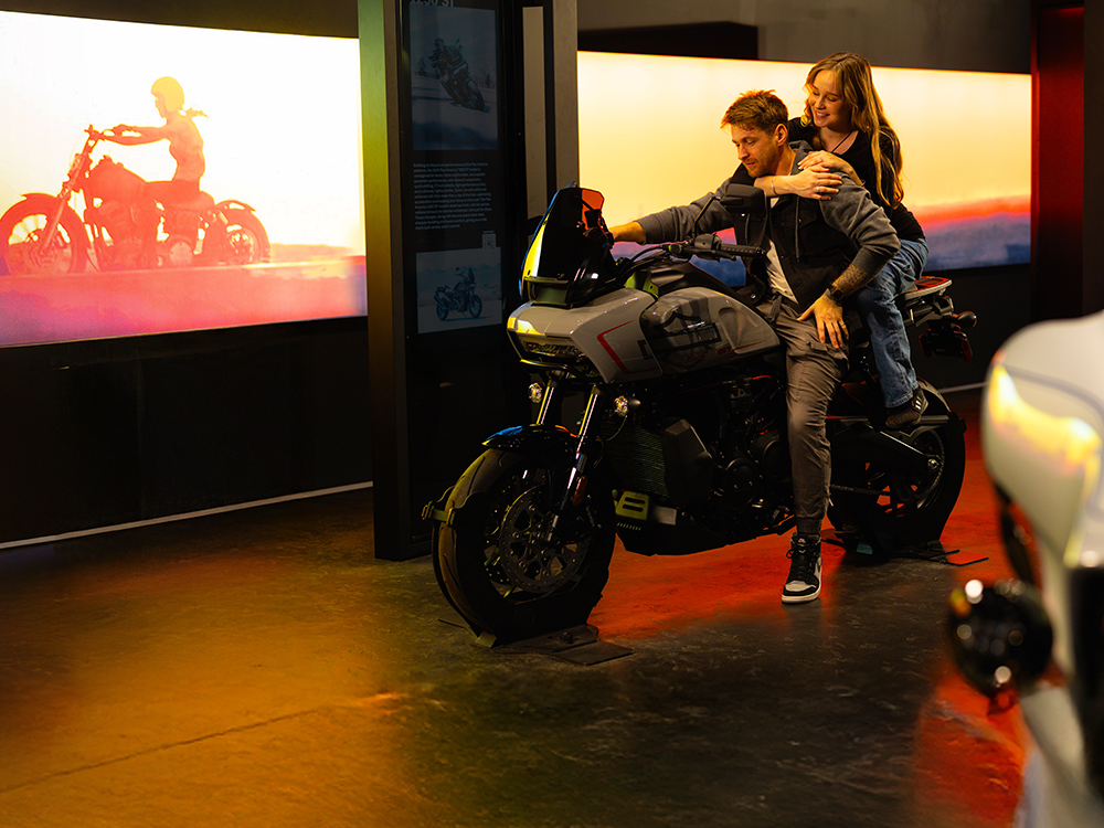 3.1.3_DesignLabExhibit_MediaGrid3_Card3_ThisIsMeOtherExhibits