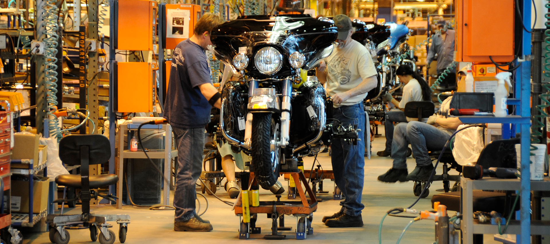 9.2_YorkFactory_FullWidthImageSlider_WhereLegendaryRidesBegin