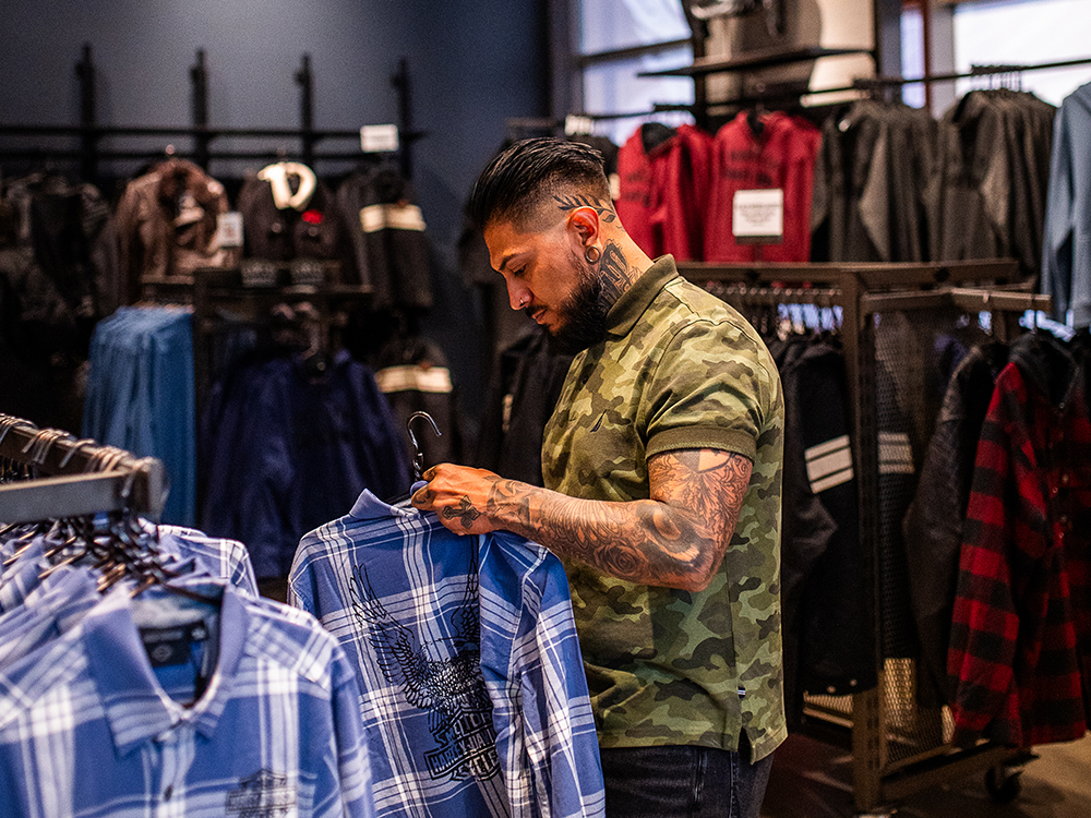 9.0 FactoryTours LargeCarouselSlider Card3 H-DShop