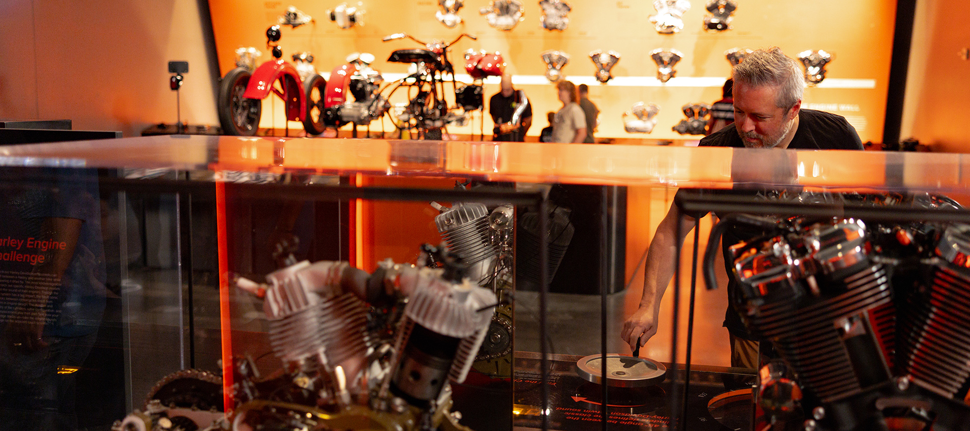 3.2_Exhibits_Full-WidthImageSlider_Card2_TheEngineRoom