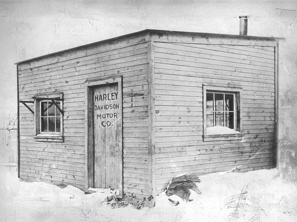 4.2_HistoricStories_ZigZagMedia_Card1_EarlyYears